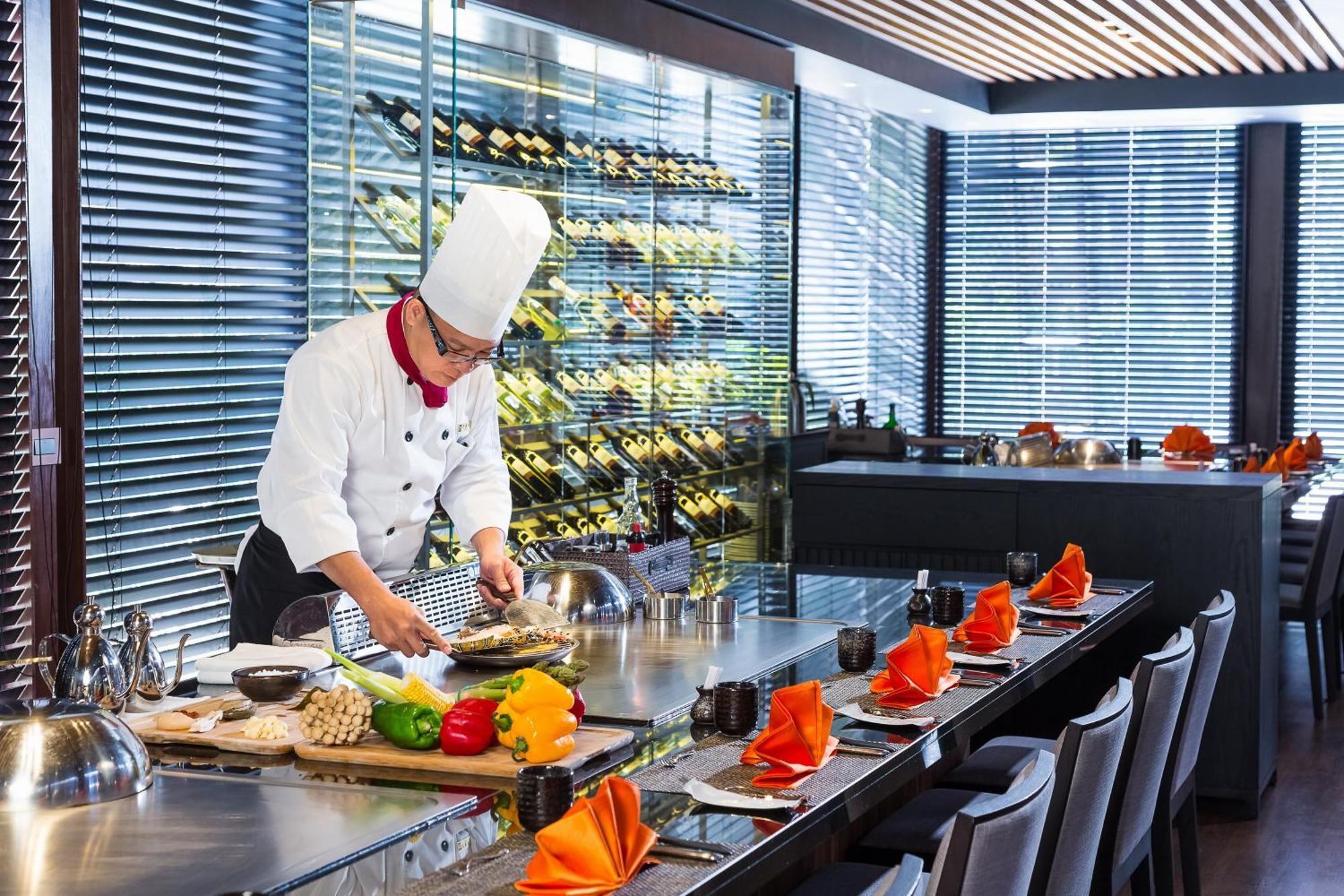 Queena Plaza Hotel Tainan Exterior photo